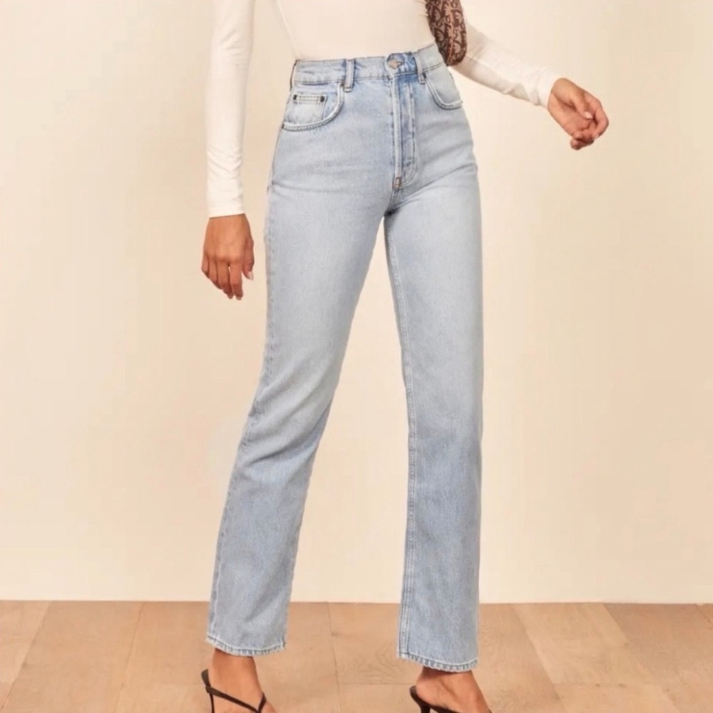 Reformation Jeans Julia High Cigarette jeans in Powell Wash - Picture 4 of 4